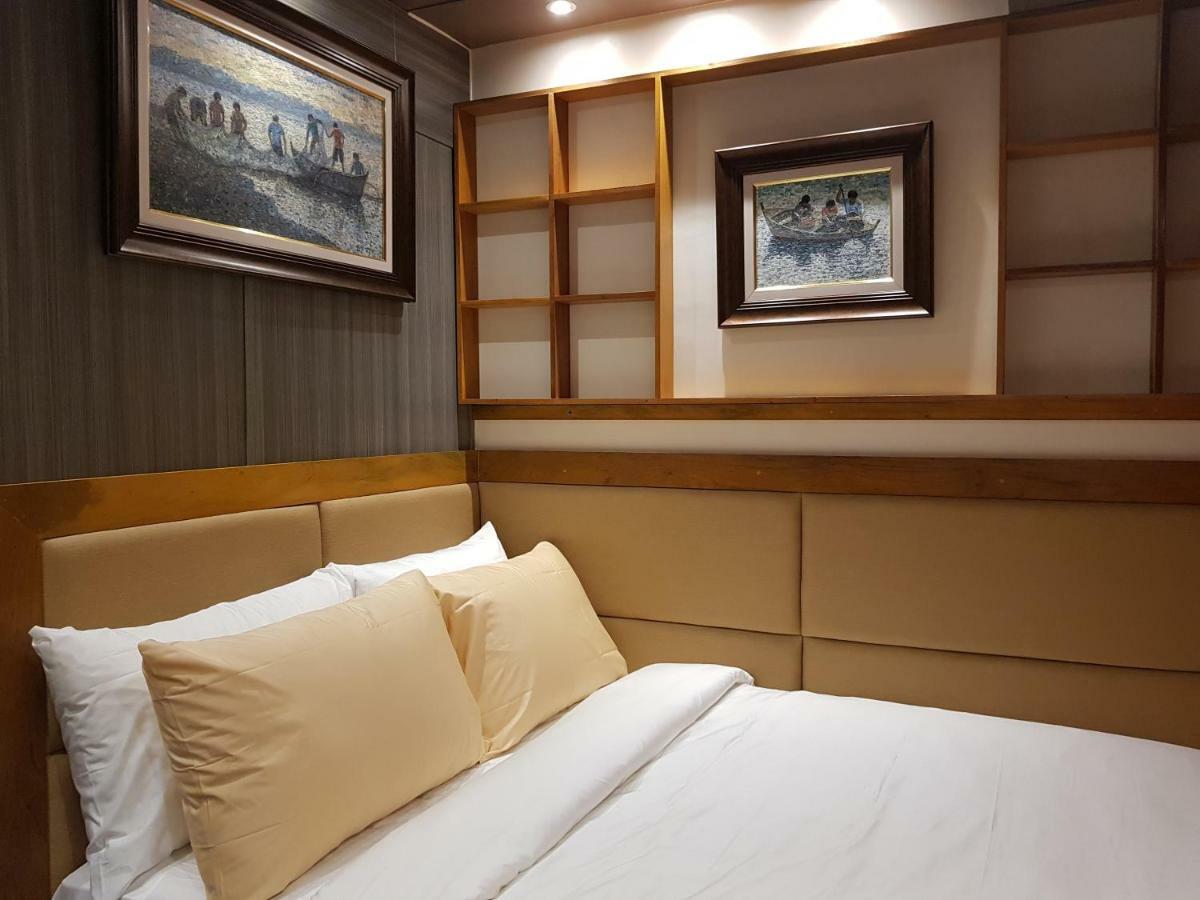 Stay Amare Green La Salle Taft Manila Exteriör bild